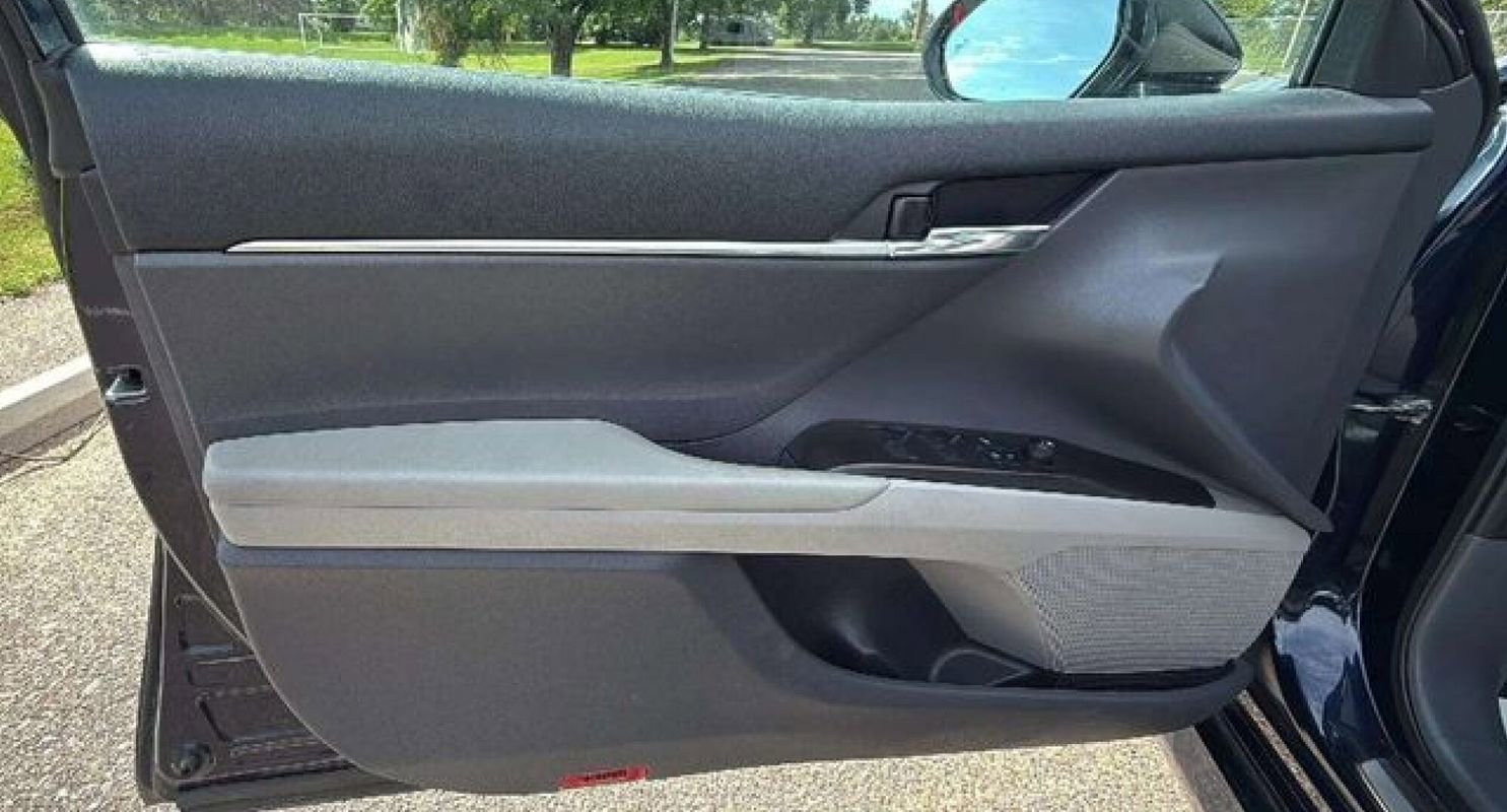 Used 2022 Toyota Camry LE w/ Cold Weather Package image 18