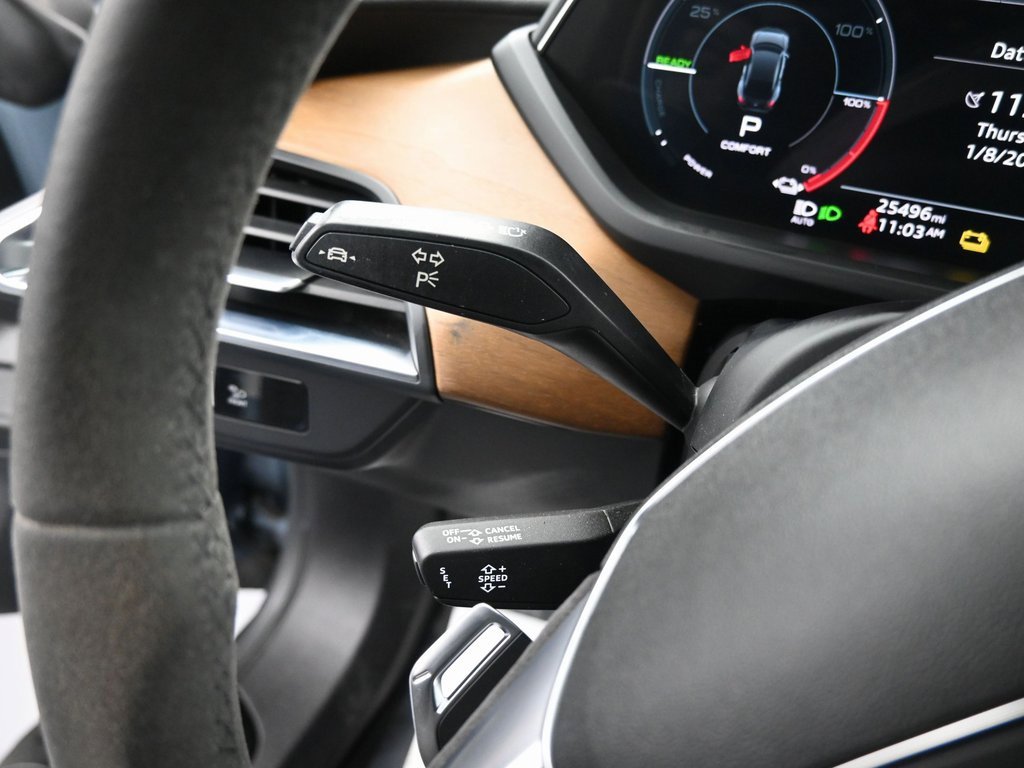 Used 2022 Audi e-tron GT Premium Plus image 18