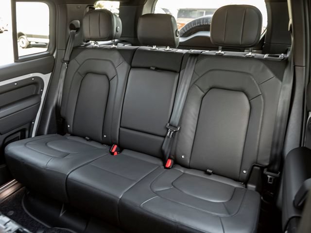 New 2026 Land Rover Defender 110 X AWD/4WD image 27