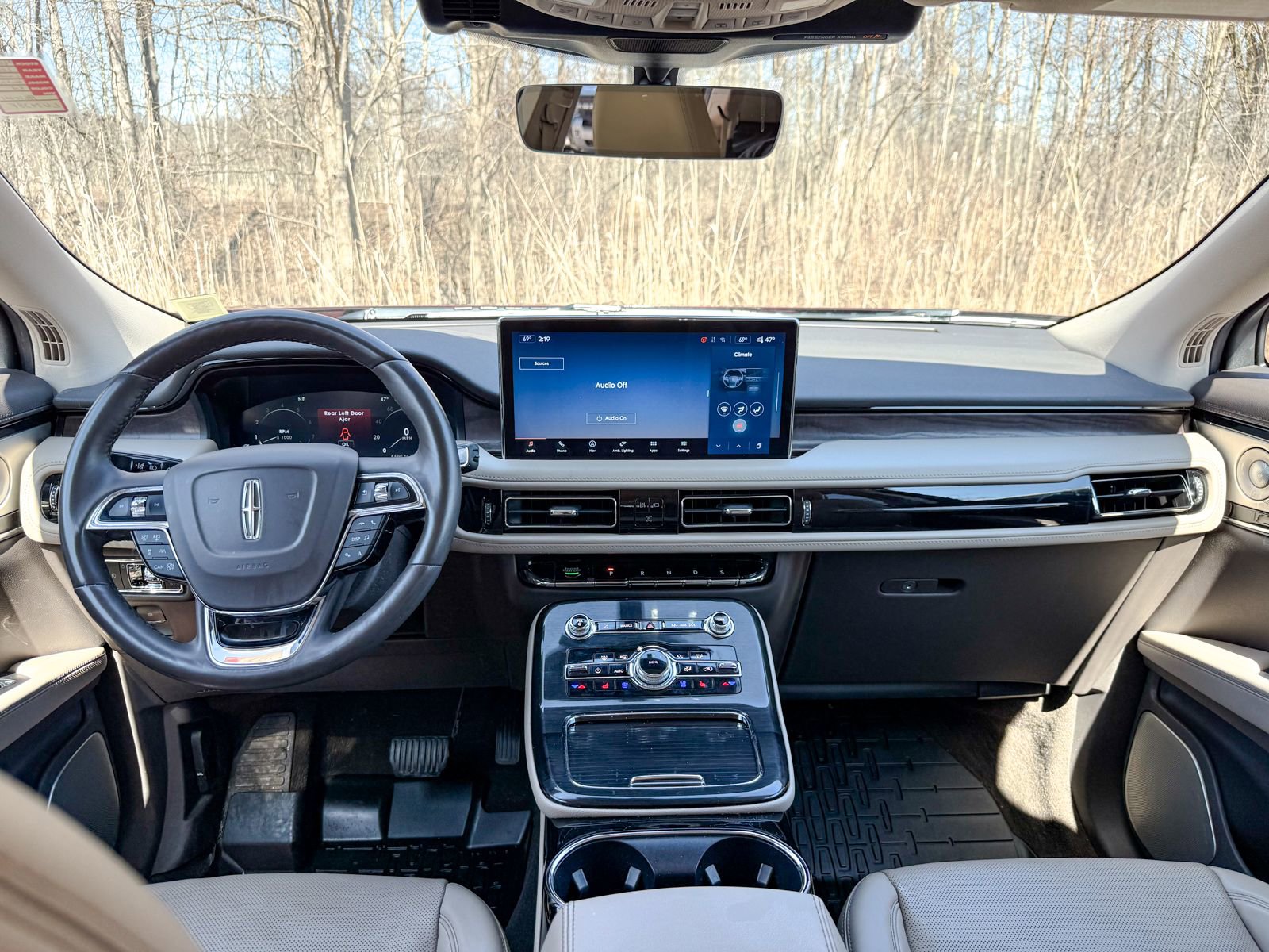 Used 2023 Lincoln Nautilus Reserve w/ Equipment Group 202A image 21