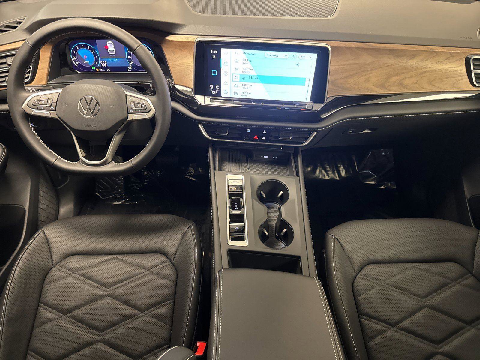 New 2026 Volkswagen Atlas SE image 12