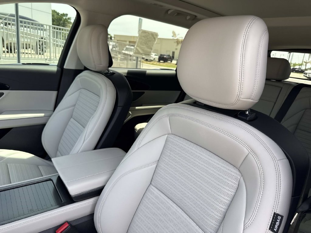 New 2026 Lincoln Nautilus Reserve w/ Jet Appearance Package AWD/4WD image 21