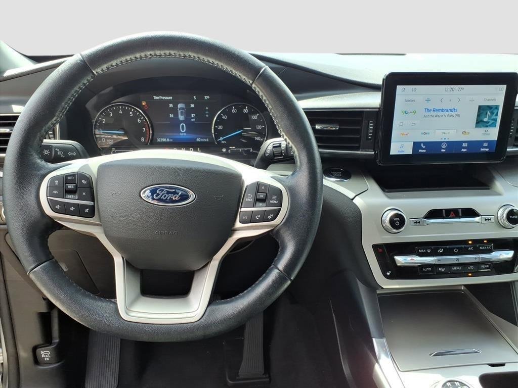 Used 2022 Ford Explorer XLT w/ Equipment Group 202A image 22