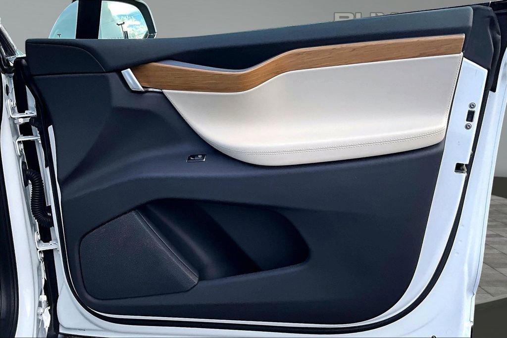 Used 2019 Tesla Model X Long Range image 23