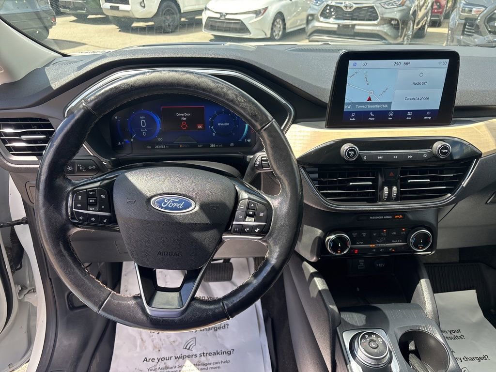 Used 2022 Ford Escape Titanium w/ Titanium Elite Package AWD/4WD image 9