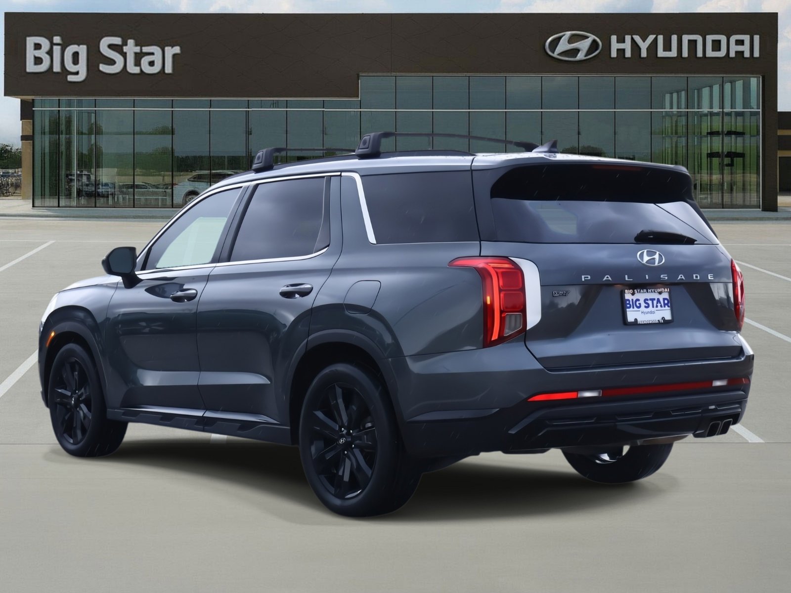 Used 2024 Hyundai Palisade XRT FWD image 3