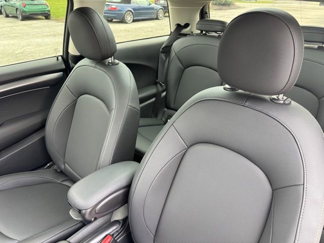 Certified 2024 MINI Cooper 2-Door Hardtop FWD image 18