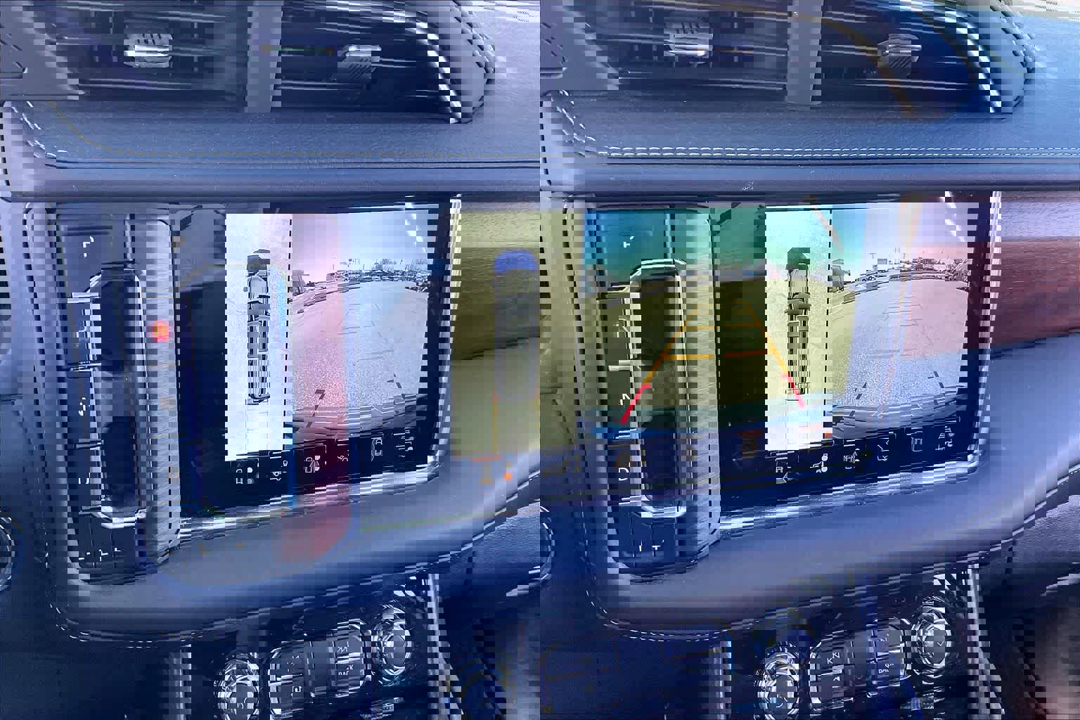 Used 2023 GMC Yukon Denali Ultimate image 33