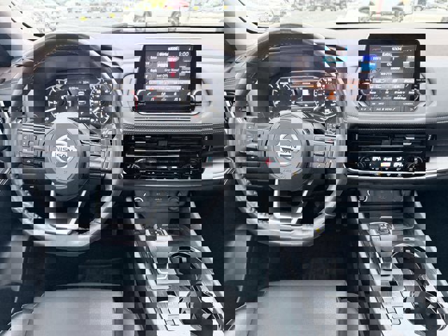 Certified 2021 Nissan Rogue SV w/ Premium Package image 12