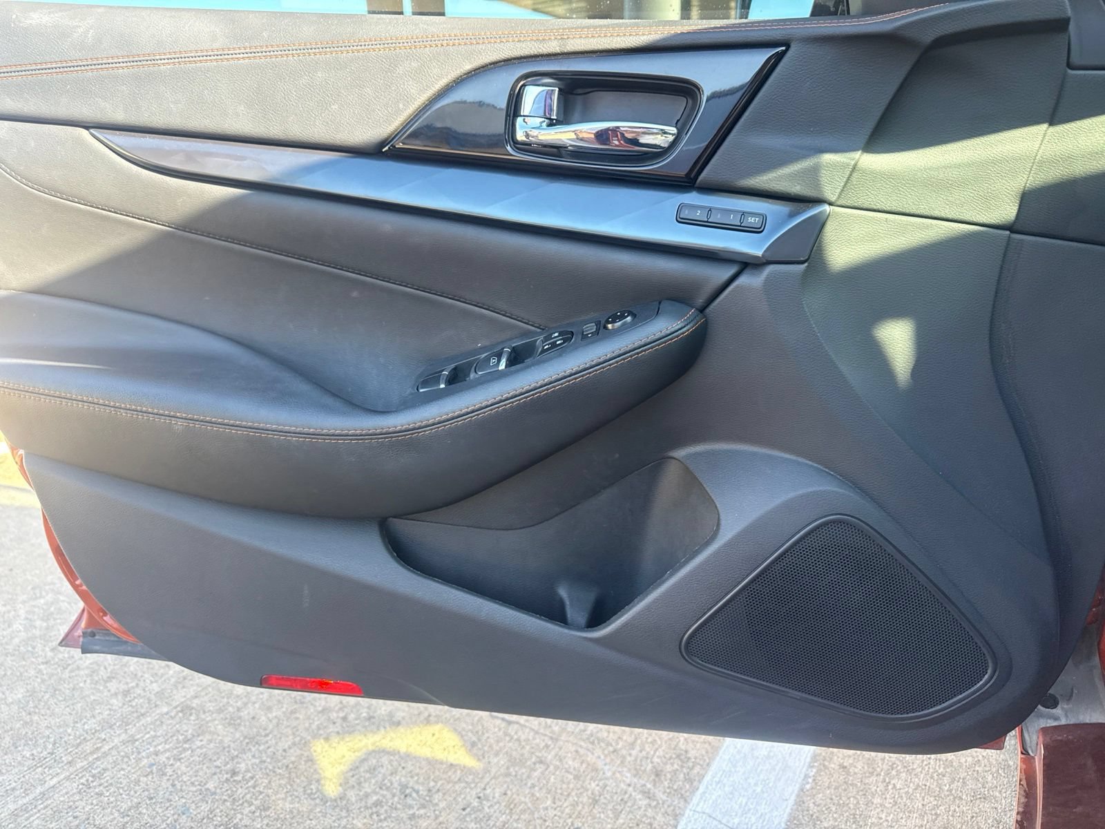 Used 2022 Nissan Maxima SR w/ Sport Mat Group FWD image 14