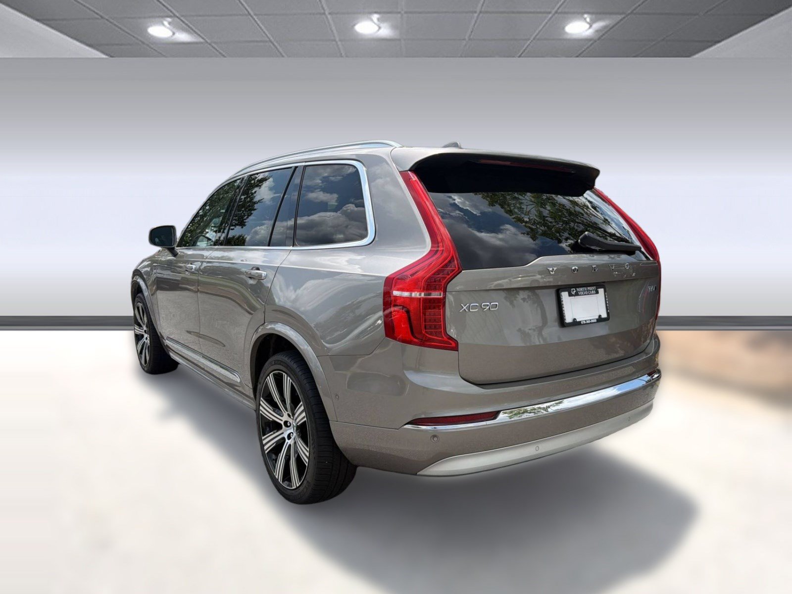 Certified 2022 Volvo XC90 T6 Inscription w/ Lounge Package AWD/4WD image 3