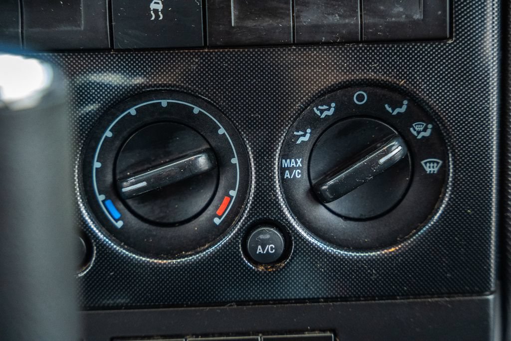Used 2010 Ford Explorer Sport Trac XLT RWD image 28