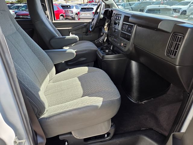 Certified 2025 Chevrolet Express 3500 LT w/ LT Preferred Equipment Group RWD image 15
