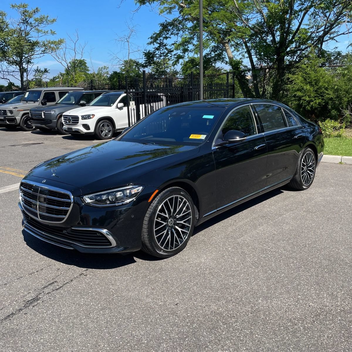 Used 2022 Mercedes-Benz S 500 4MATIC image 1