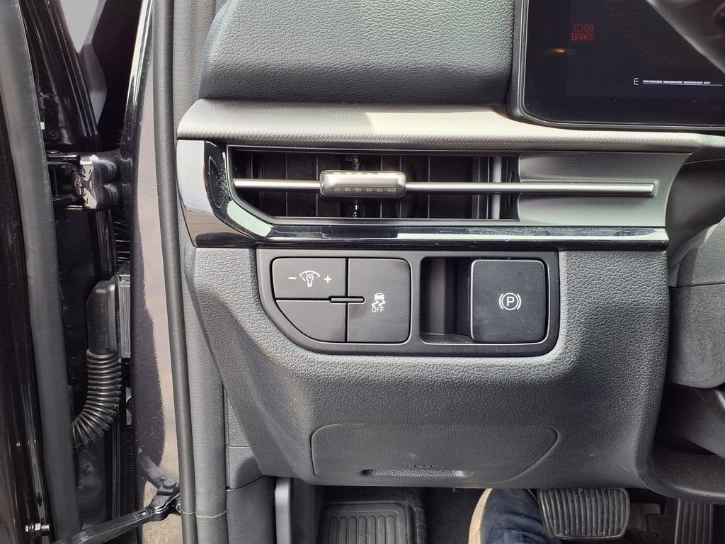 Used 2026 Kia Sportage LX FWD image 18