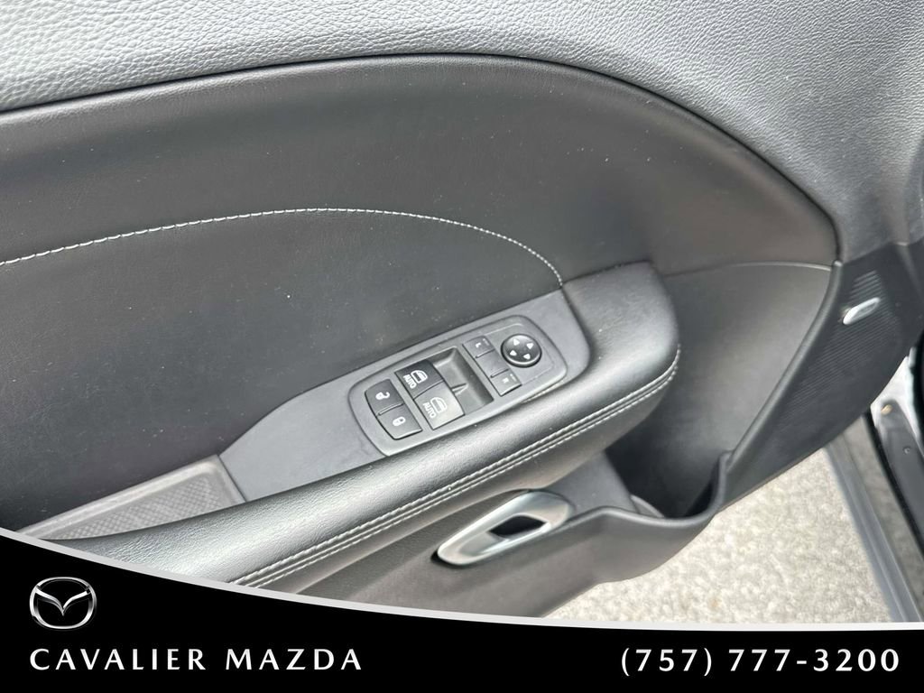 Used 2018 Dodge Challenger R/T Plus RWD image 18