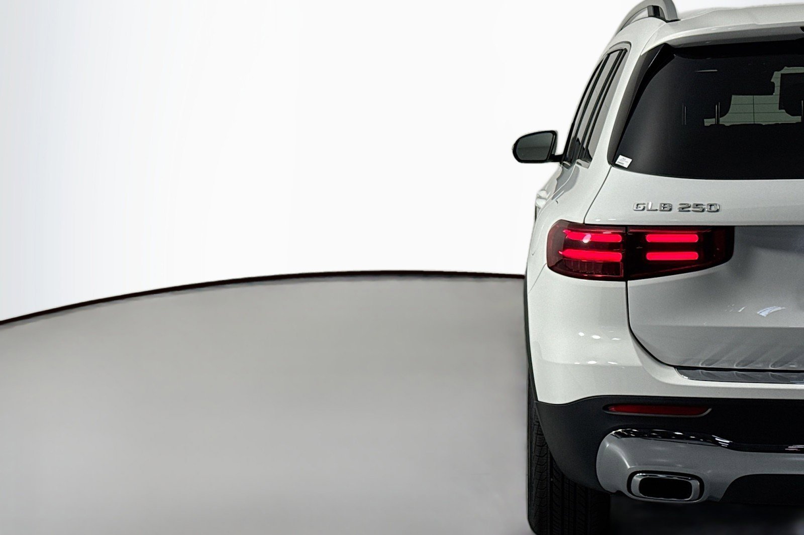 New 2026 Mercedes-Benz GLB 250 image 14