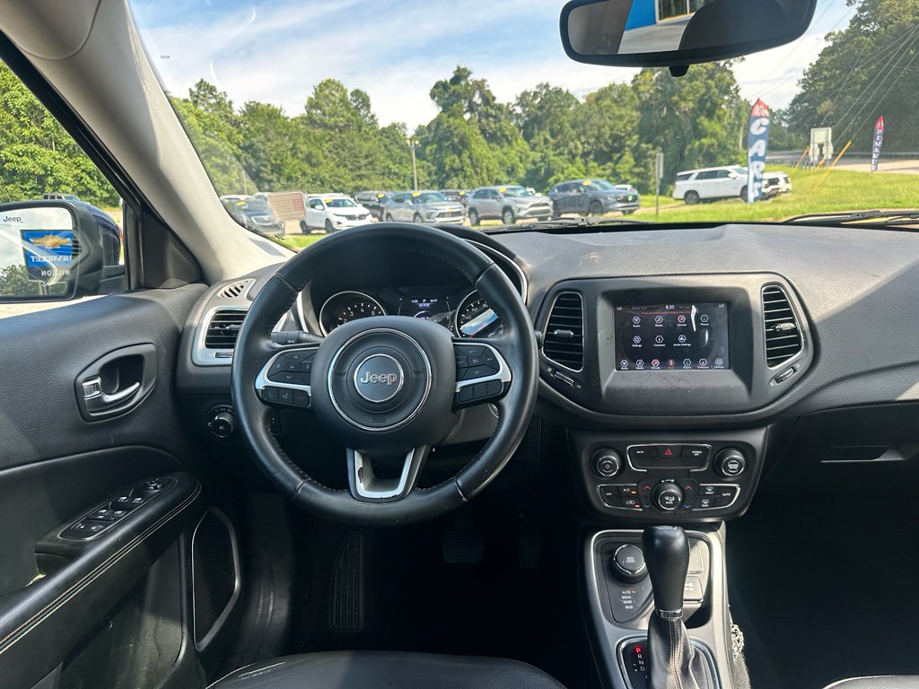 Used 2019 Jeep Compass Latitude AWD/4WD image 16