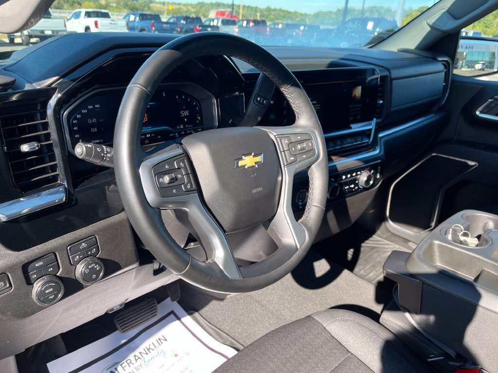 Used 2023 Chevrolet Silverado 1500 LT AWD/4WD image 15
