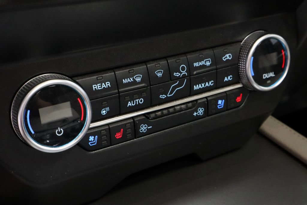 Used 2020 Ford Expedition Max XLT w/ Equipment Group 202A AWD/4WD image 33