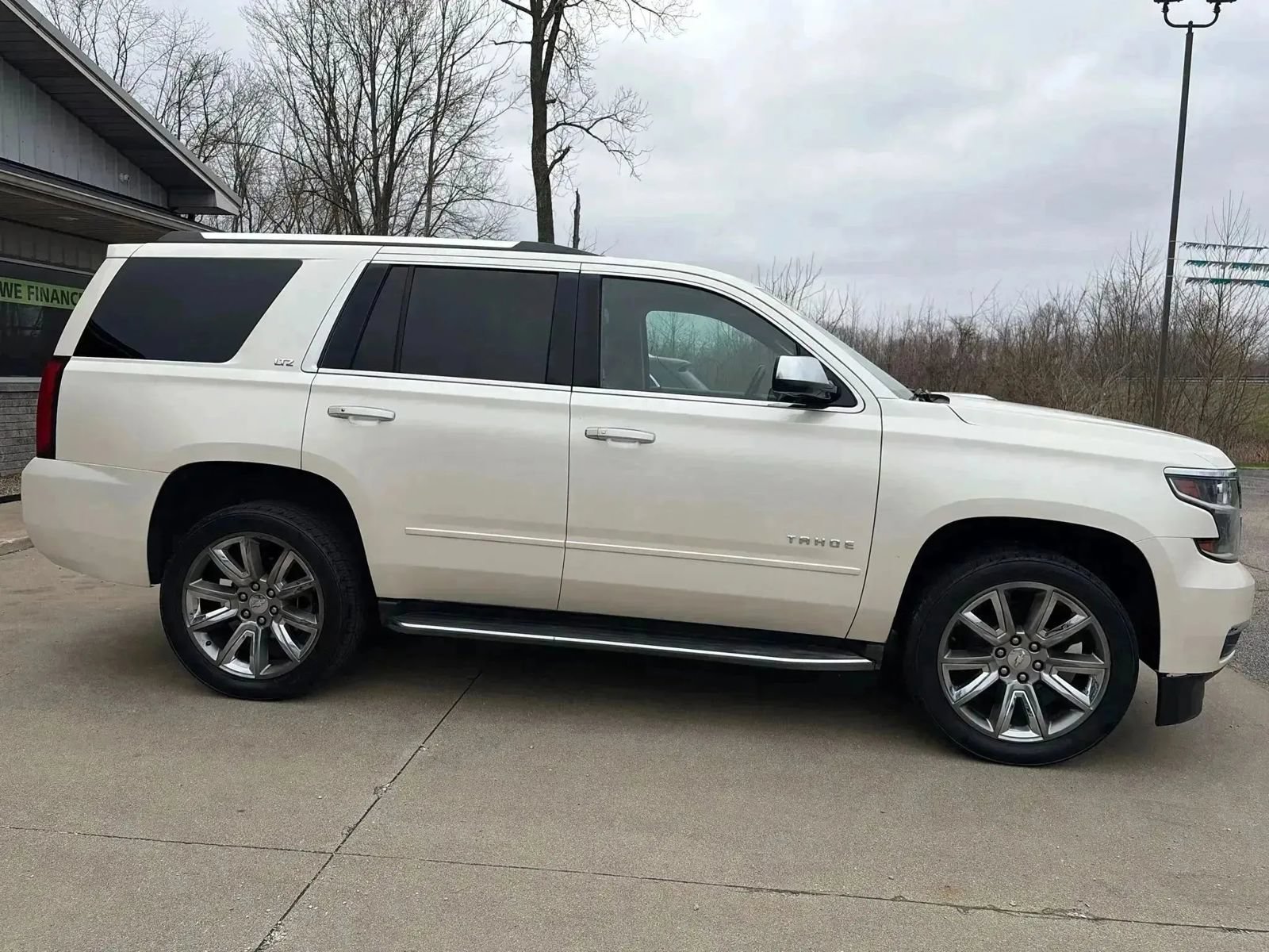 Used 2015 Chevrolet Tahoe LTZ RWD image 12