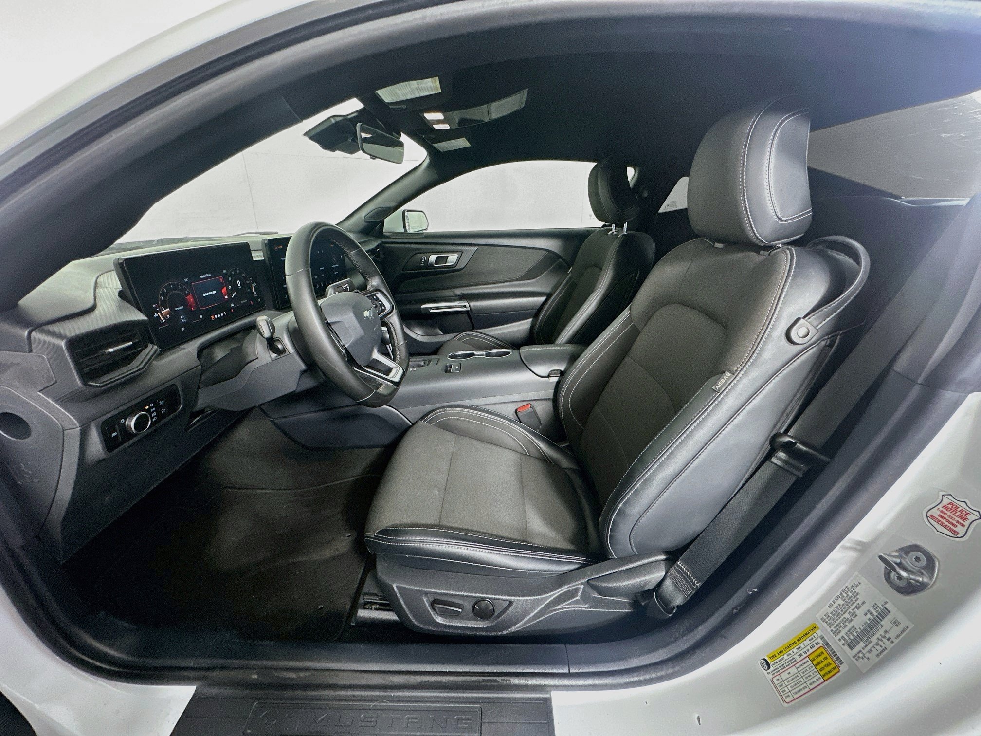 Used 2024 Ford Mustang Coupe RWD image 13