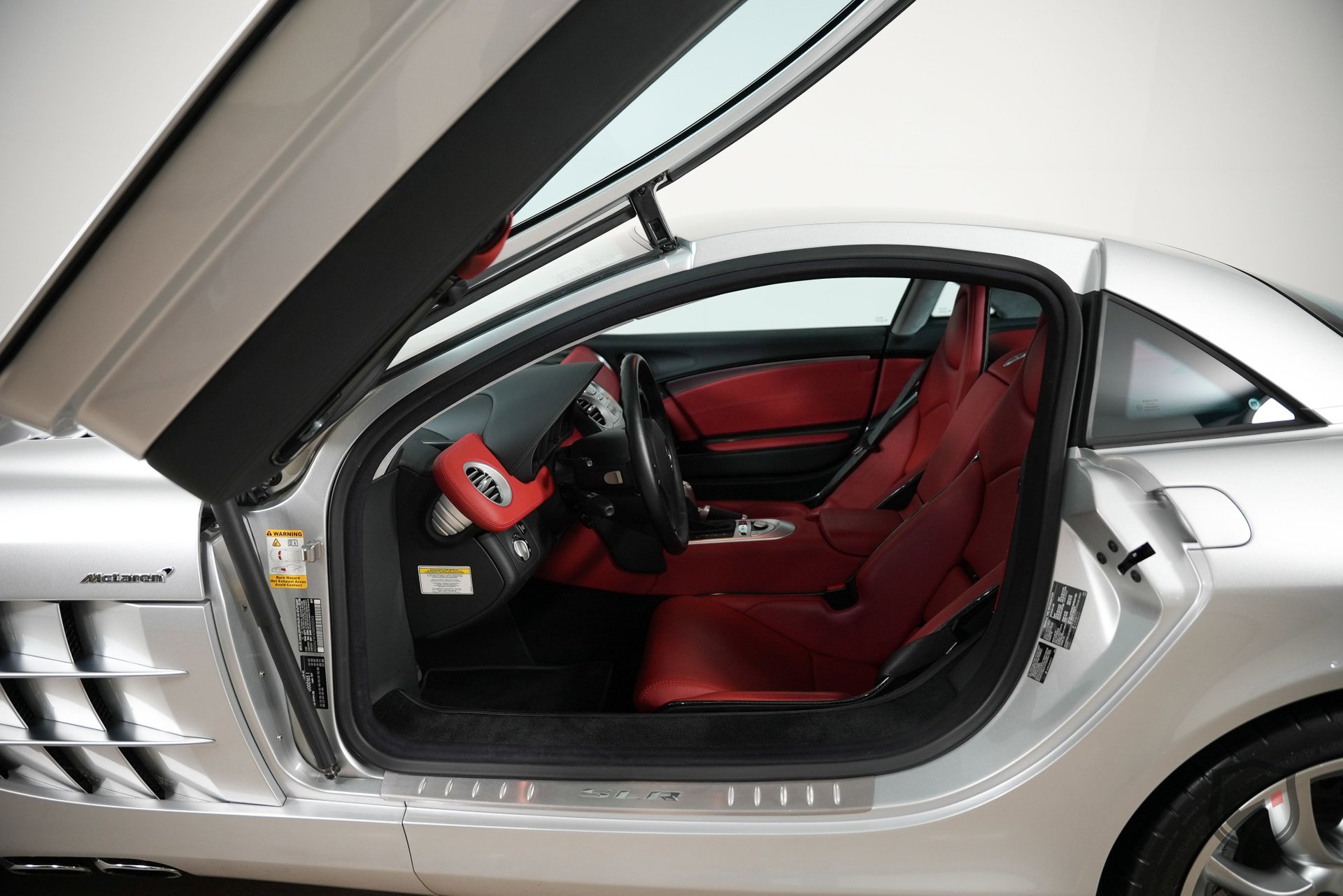 Used 2005 Mercedes-Benz SLR 2dr Cpe 5.5L image 15