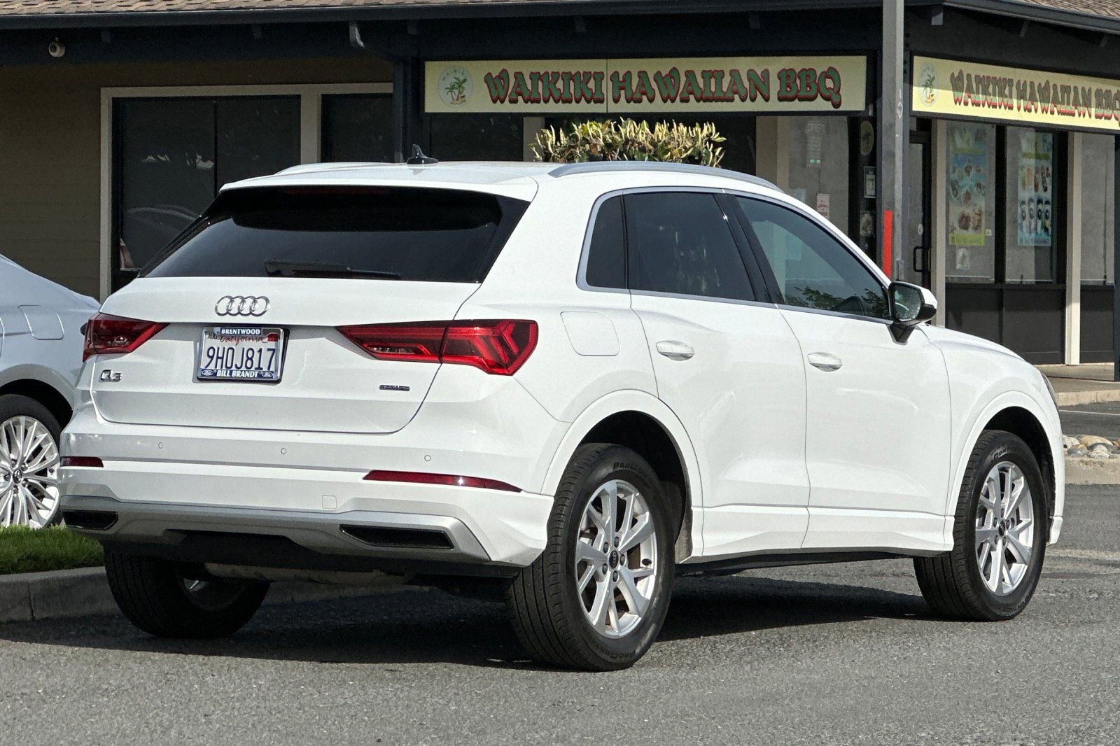 Used 2023 Audi Q3 2.0T Premium image 3