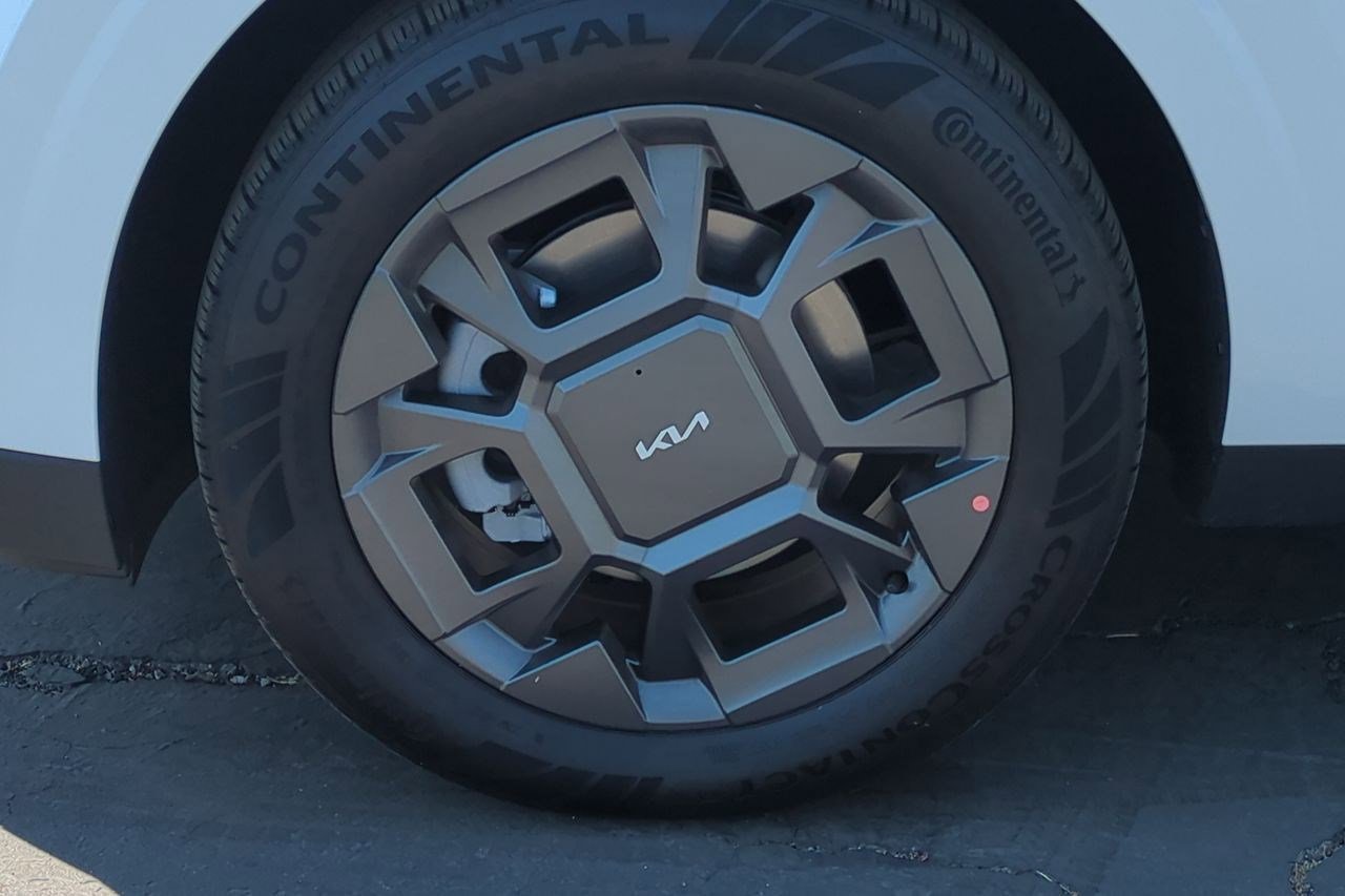 New 2026 Kia Carnival EX image 26