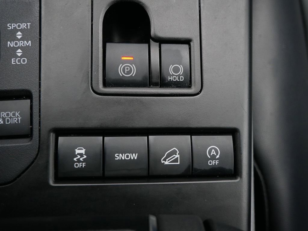 Used 2021 Toyota Highlander XLE image 50