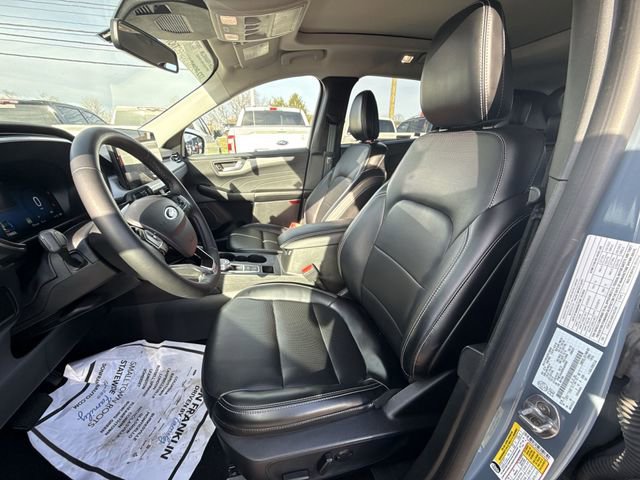 Used 2024 Ford Escape Platinum image 11