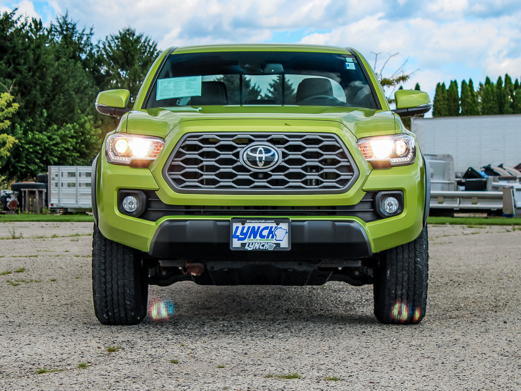 Used 2023 Toyota Tacoma TRD Off-Road w/ TRD Premium Off Road Package AWD/4WD image 5