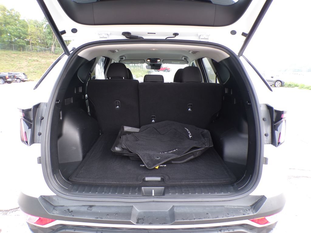 Used 2023 Hyundai Tucson SEL FWD image 16