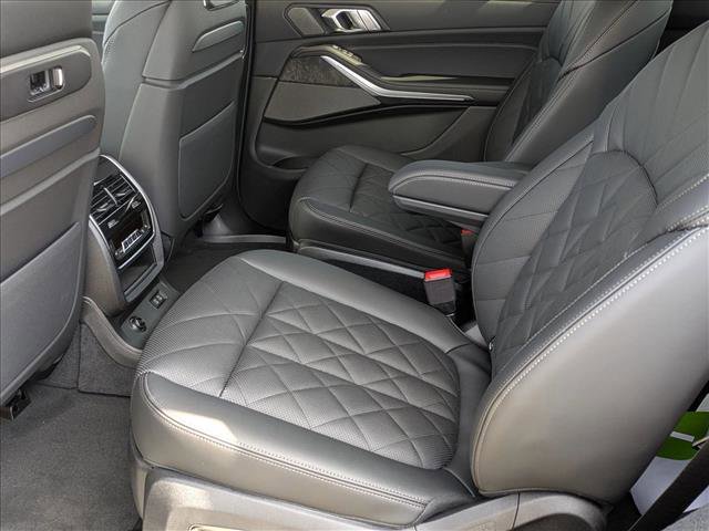 New 2026 BMW X7 xDrive40i image 17