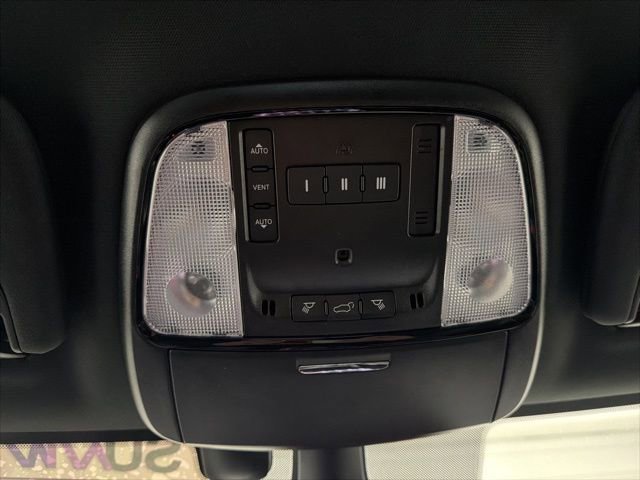 Used 2023 Dodge Durango GT image 19