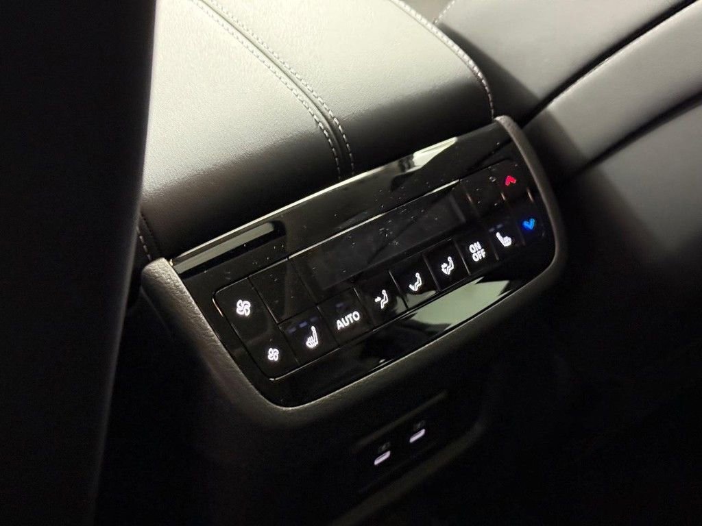 New 2026 INFINITI QX60 Luxe w/ Cargo Package image 16