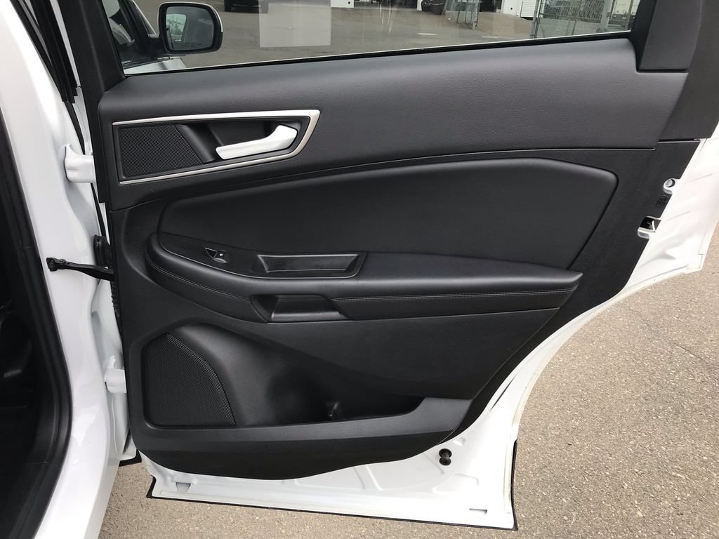 Used 2023 Ford Edge SEL w/ Convenience Package AWD/4WD image 12