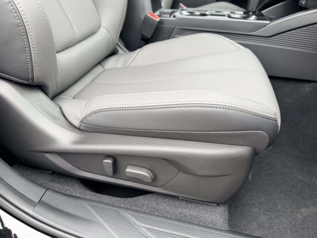 New 2026 Subaru Outback Limited AWD/4WD image 9