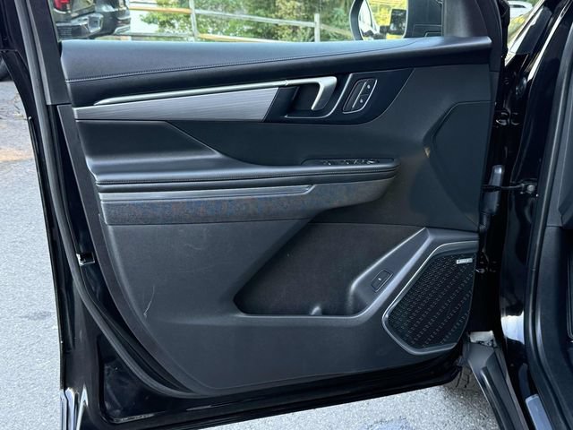 Certified 2025 Buick Enclave Preferred AWD/4WD image 9