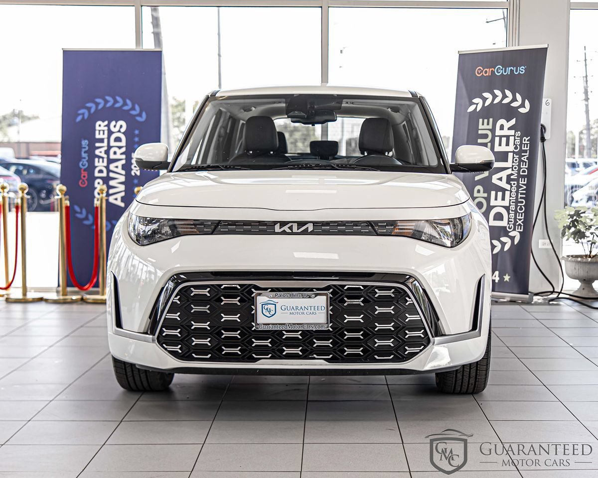 Used 2023 Kia Soul GT-Line FWD image 2