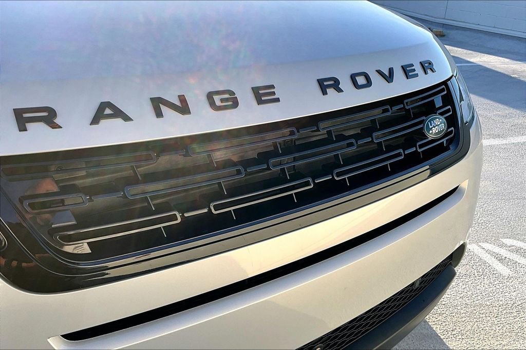 Certified 2025 Land Rover Range Rover Evoque S AWD/4WD image 31