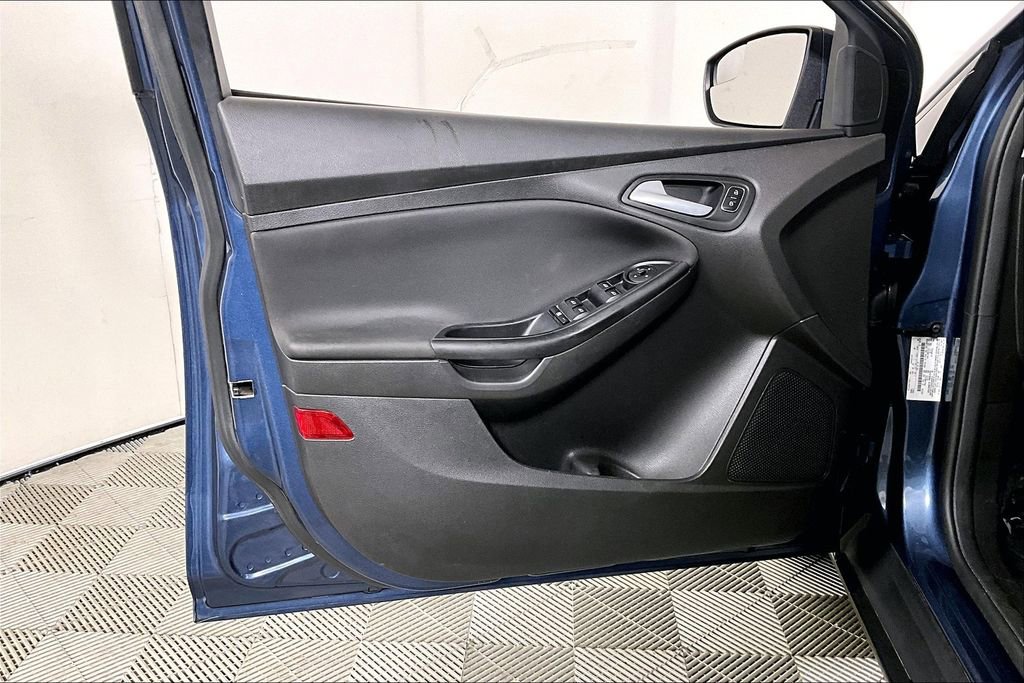 Used 2018 Ford Focus SEL image 23