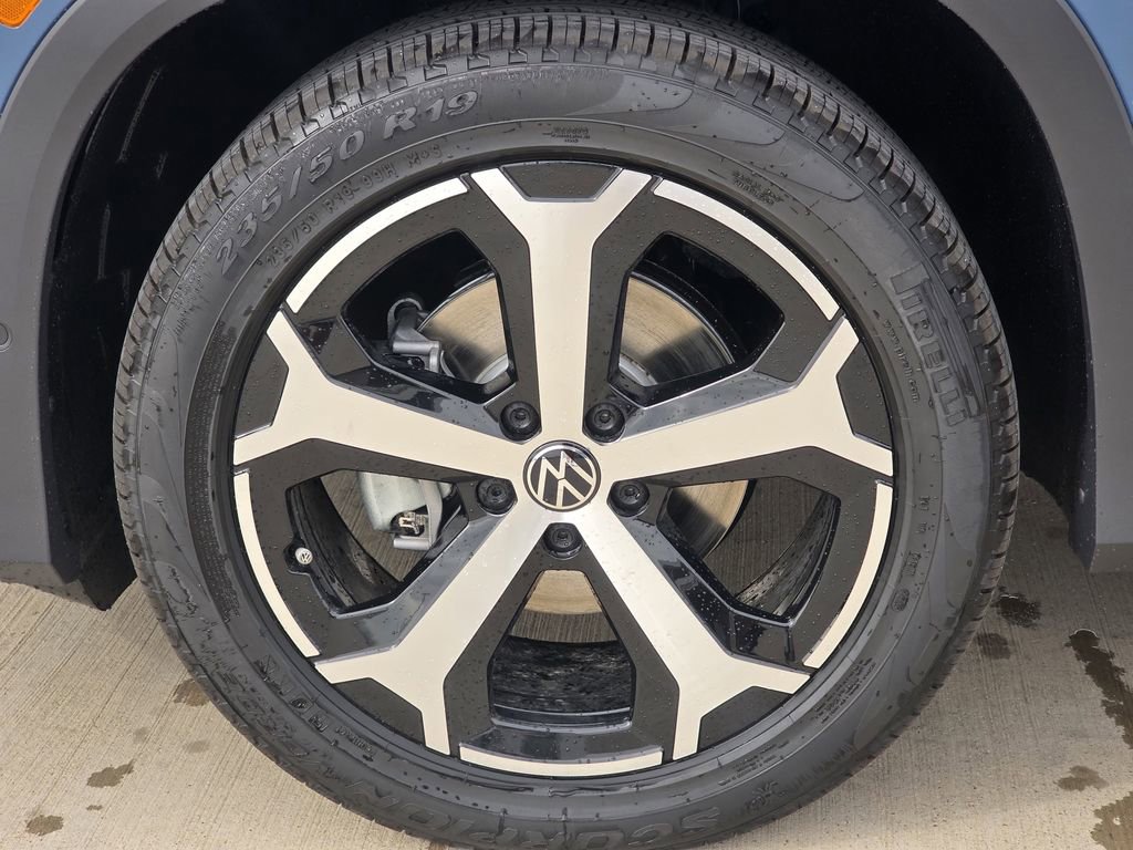 New 2026 Volkswagen Tiguan SE image 8
