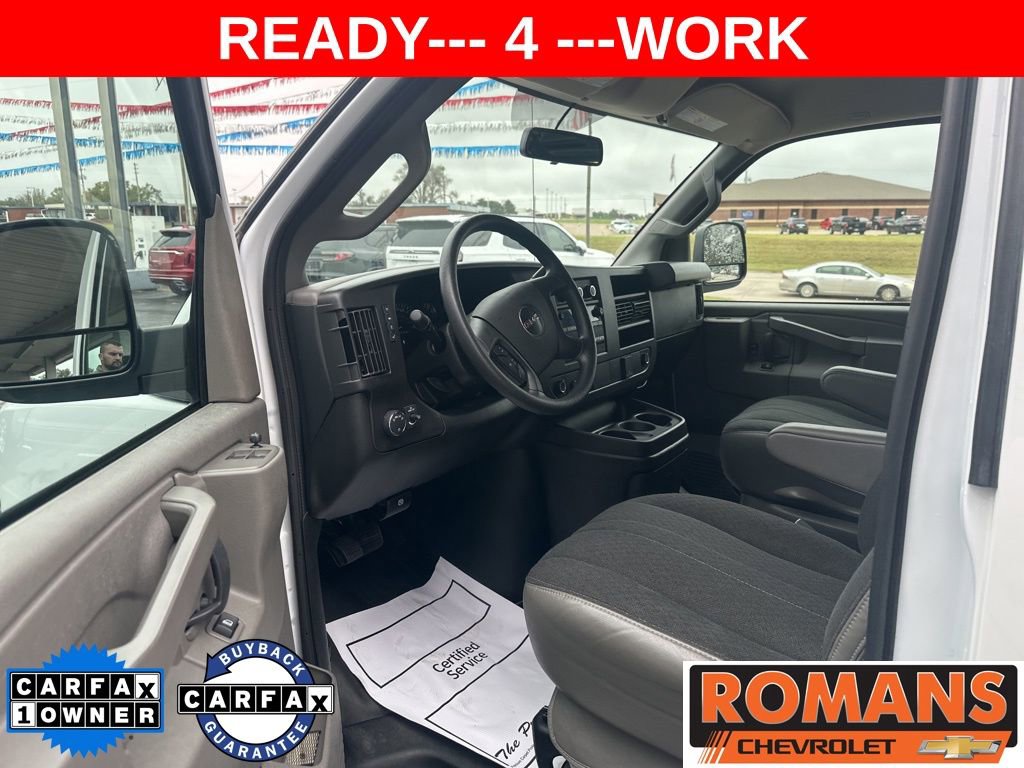 Used 2024 GMC Savana 2500 w/ Driver Convenience Package image 9
