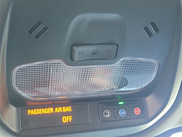 Certified 2025 Chevrolet Trax RS image 17