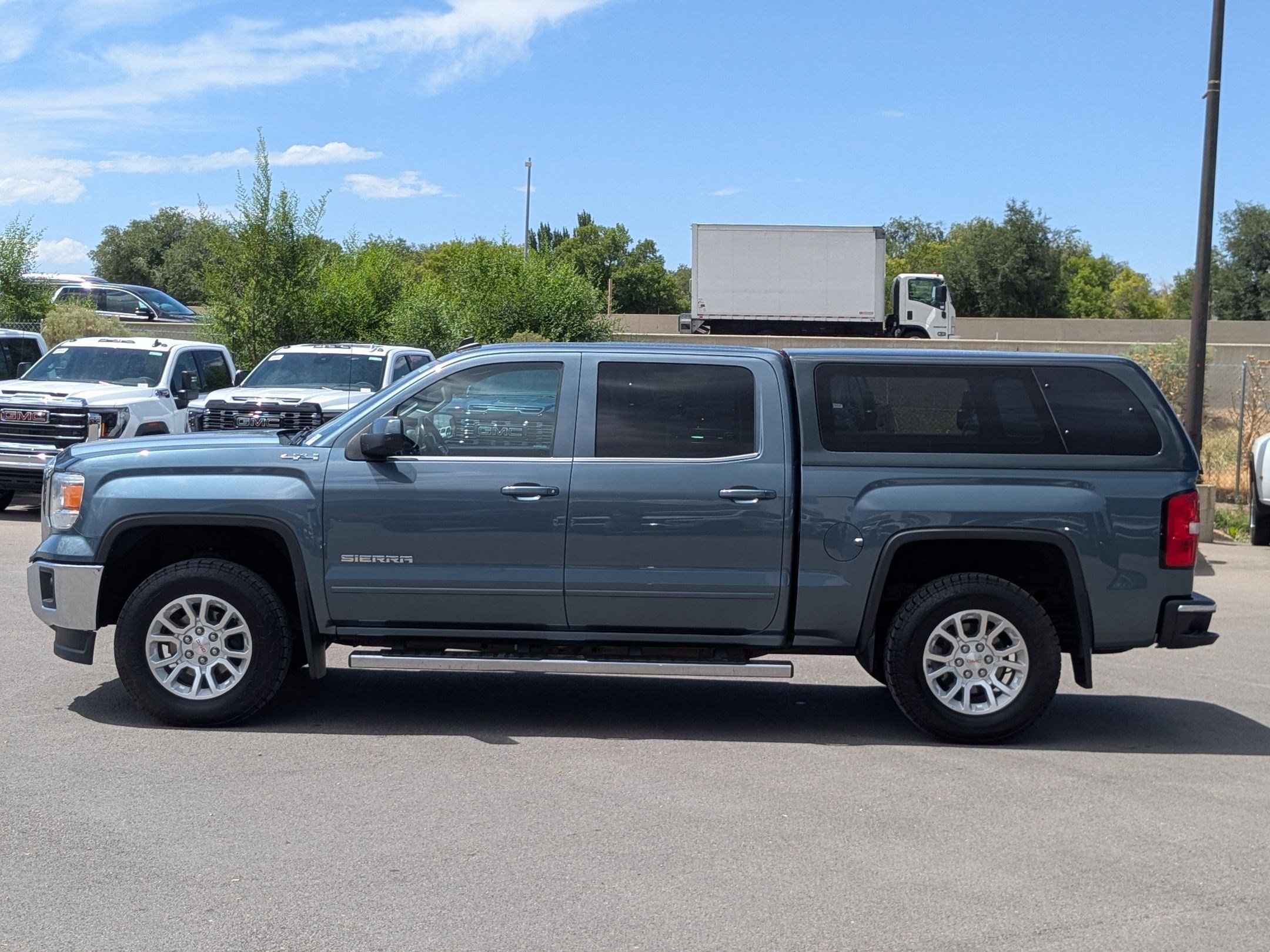 Used 2014 GMC Sierra 1500 SLE w/ Max Trailering Package AWD/4WD image 2