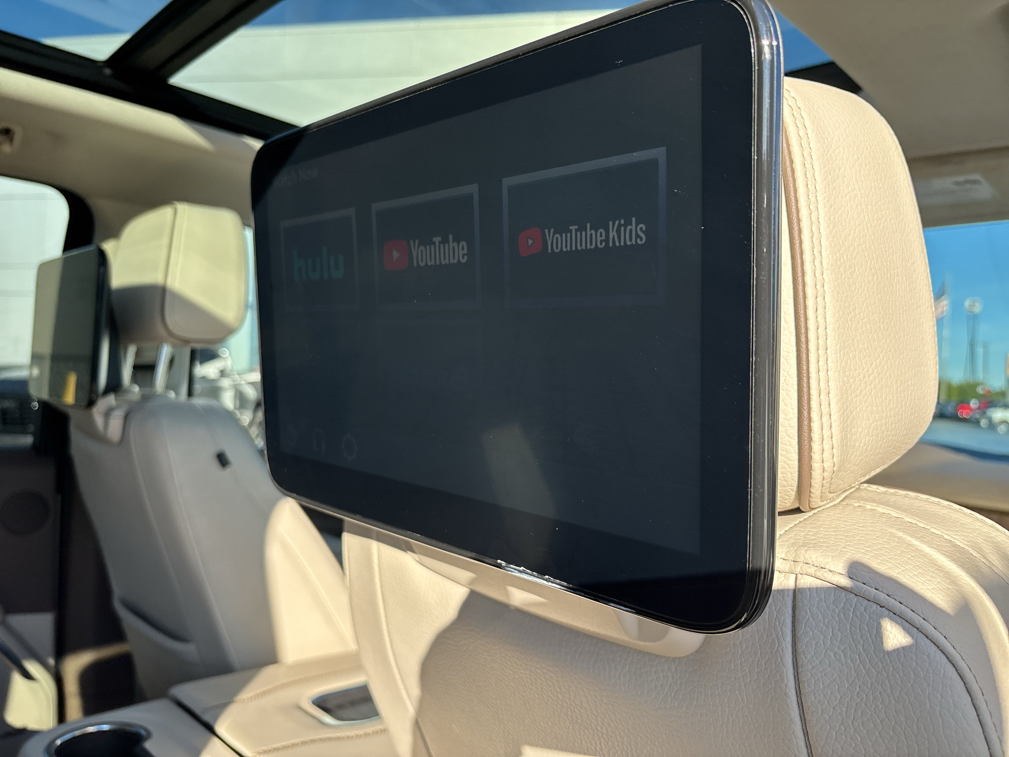 Used 2023 GMC Yukon XL Denali w/ Advanced Technology Package RWD image 29