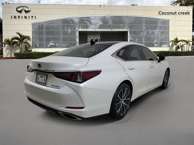 Used 2024 Lexus ES 350 w/ Premium Package FWD image 4