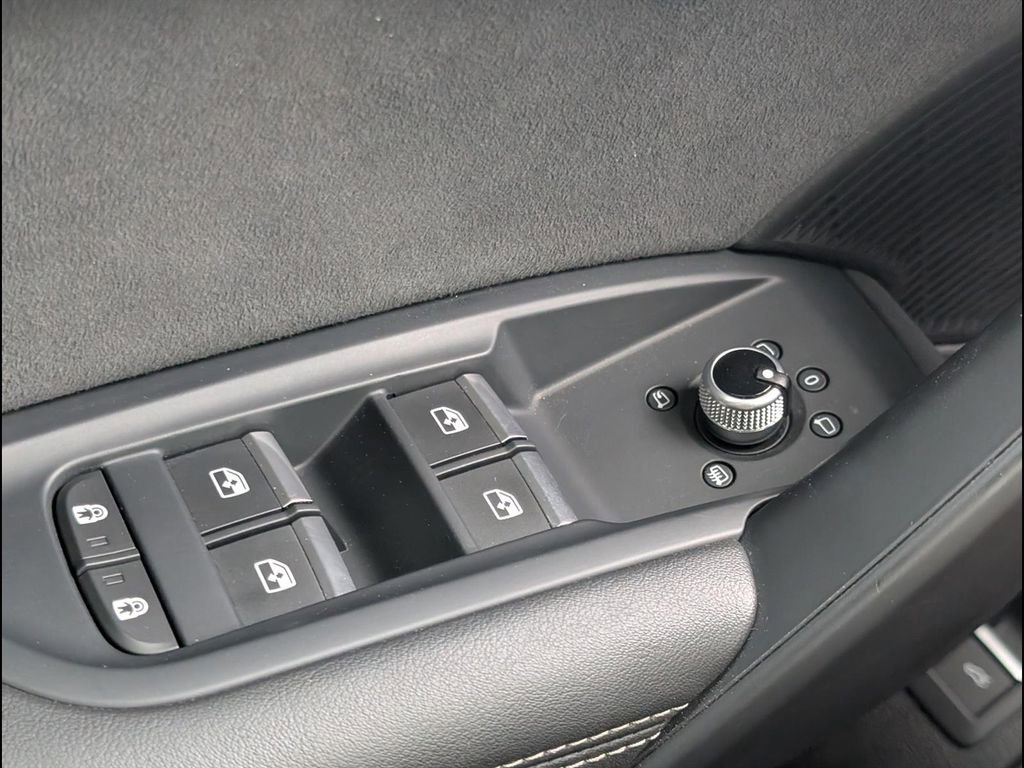 Used 2022 Audi SQ5 Premium Plus image 11