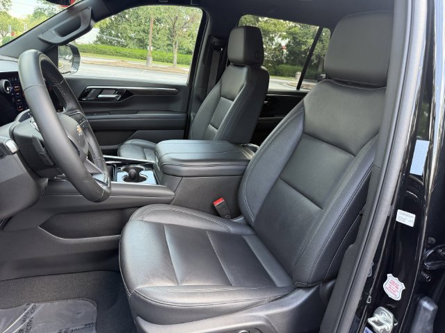 Used 2025 Chevrolet Tahoe LT AWD/4WD image 12